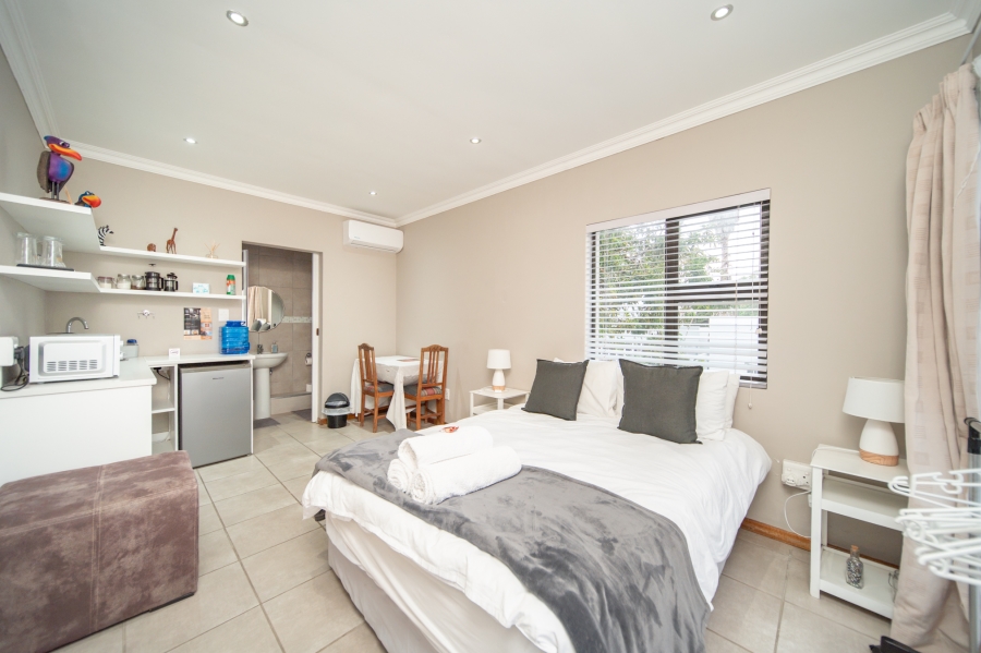 9 Bedroom Property for Sale in Nahoon Eastern Cape